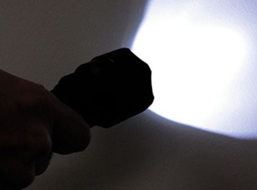 Picture of TR-9 LED Flashlight 1K Lumens Rechargable Li-ion Battery Aluminum Black Smittybilt